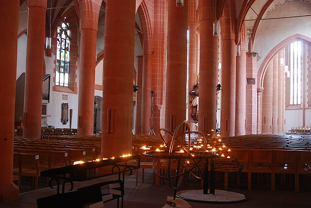Heilig-Geist-Kirche Heidelberg, Blick vom Nordeingang